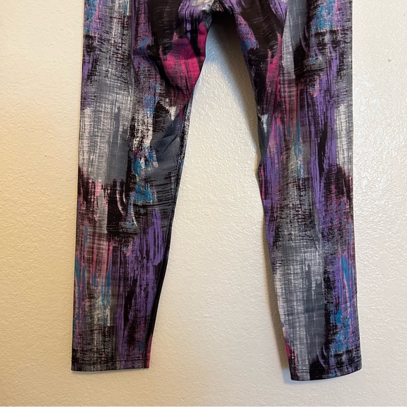 BEYOND YOGA Cropped Leggings Pants High Waist Size Medium - Picture 5 of 8